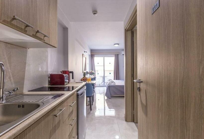 Escritório Estándar, Paul Marie Hotel Apartments
