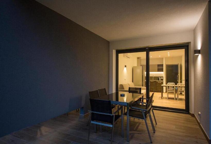 ２ベッドルームアパートメント, Riva Lake Lodge