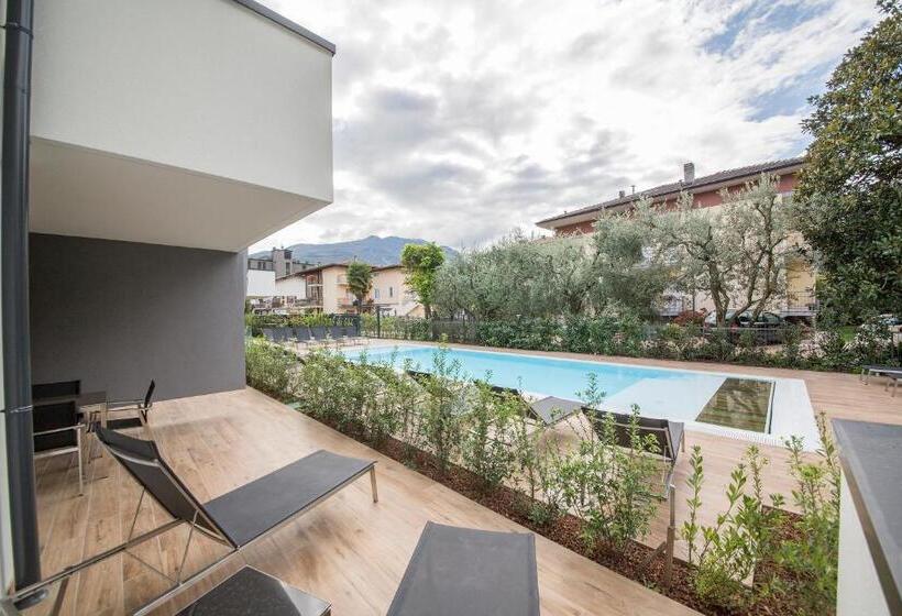 ２ベッドルームアパートメント, Riva Lake Lodge