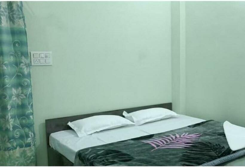 Номер Deluxe, Jai Shree Mahakal Guest House, Ujjain