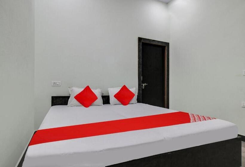 Трехместный Номер Классика, Jai Shree Mahakal Guest House, Ujjain