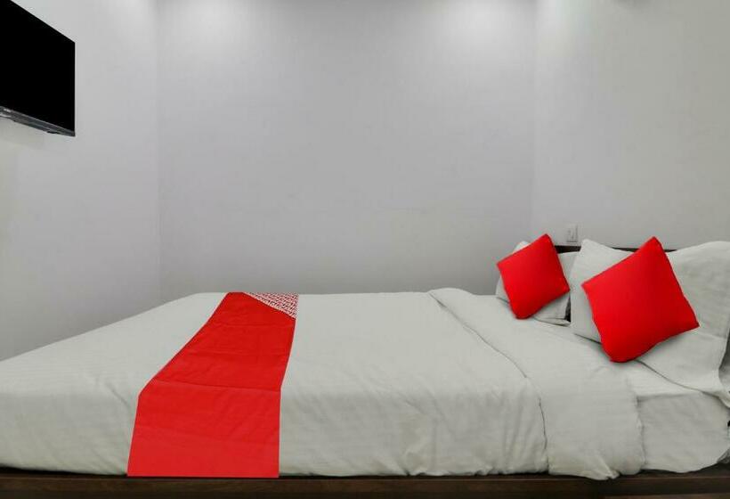 اتاق کلاسیک سه تخته, Super Oyo Flagship Prime Residency