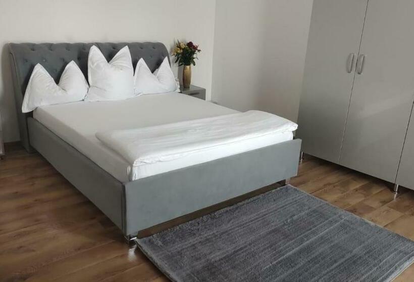اتاق استاندارد با تخت بزرگ, Casa Petcu