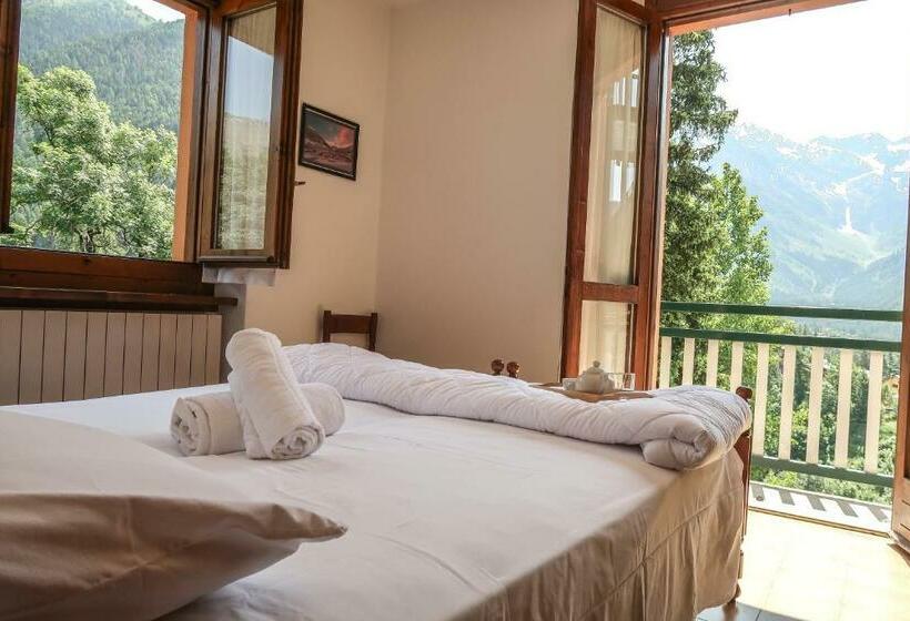 Quarto Estandar com Sacada, Villa Luzzago