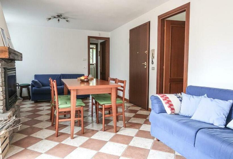 Apartamento 1 Dormitório com Terraço, Villa Luzzago