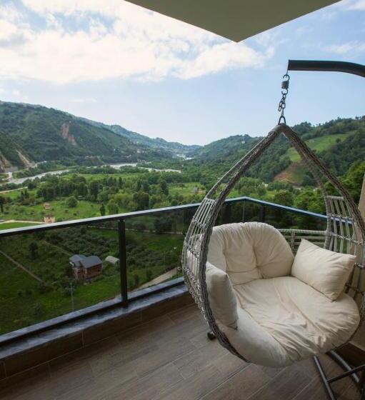 آپارتمان 1 خوابه با چشم‌انداز باغ, Green Hill Apart