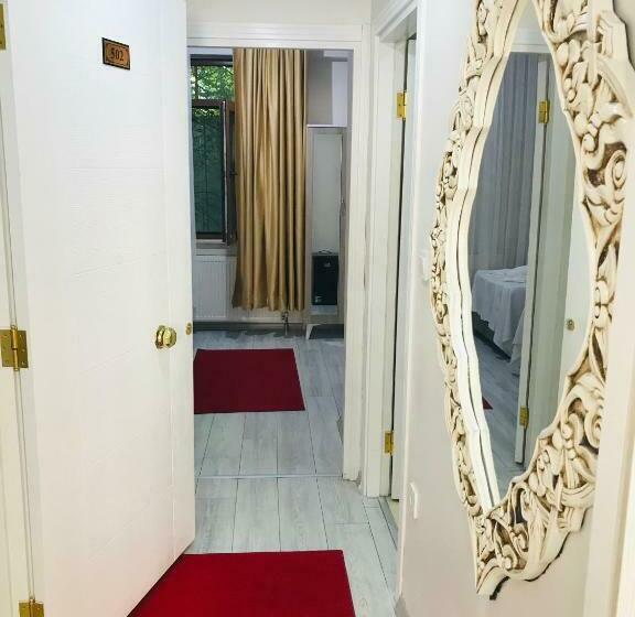 Quarto Estandar, Halil Bey Konağı