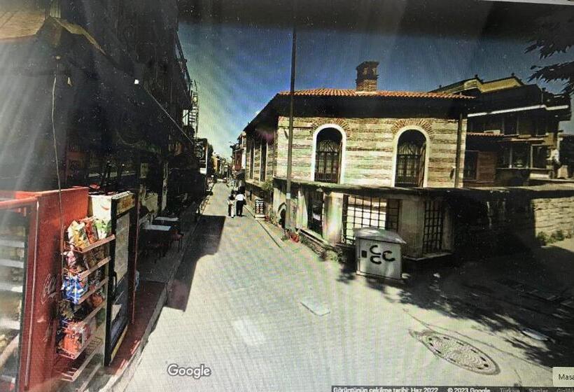 Quarto Estandar, Halil Bey Konağı