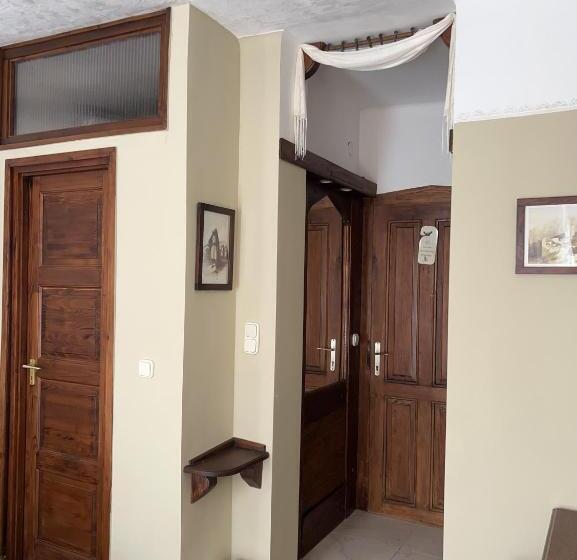 Quarto Estandar com Sacada, Villa Sagan