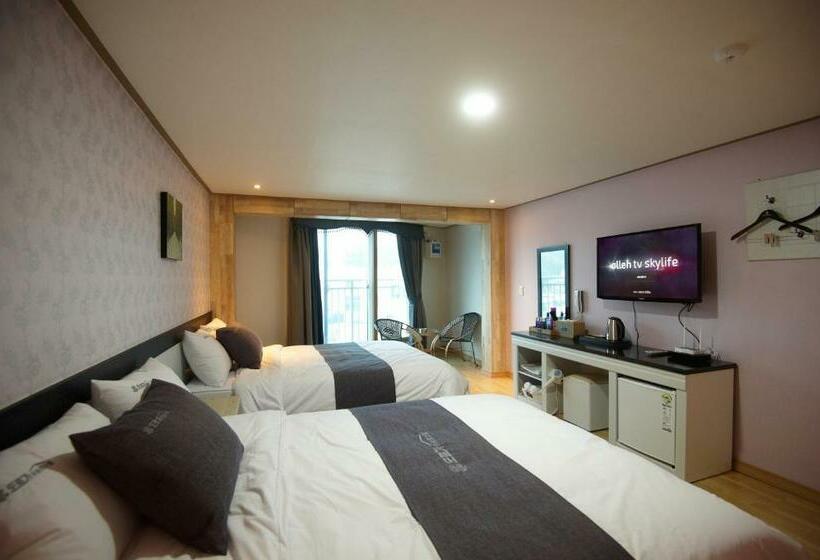 Family Suite, Dorcas Tourist Hostel