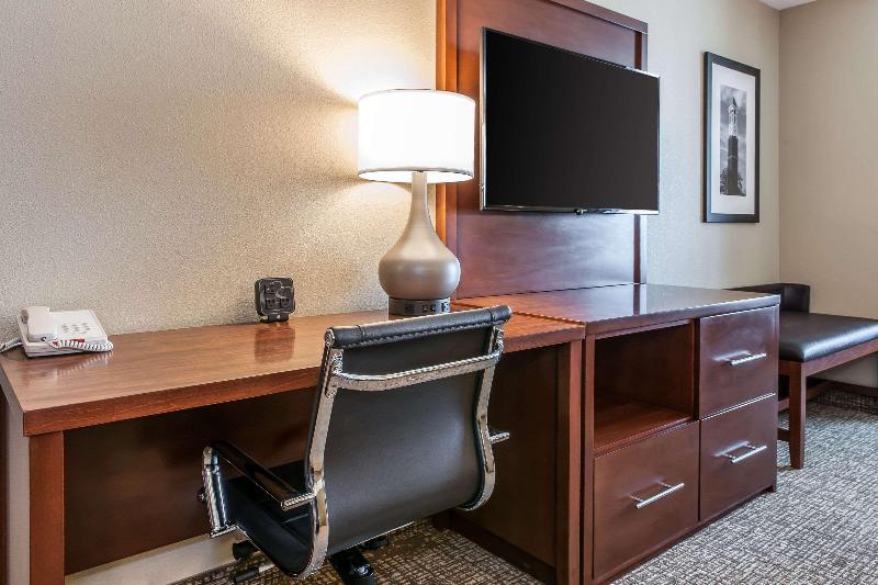 Стандартный Номер Кровать Кинг, Comfort Suites Rensselaer Near Fair Oaks