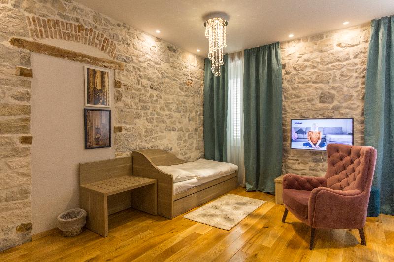 标准三人间, Tifani Luxury Rooms 2