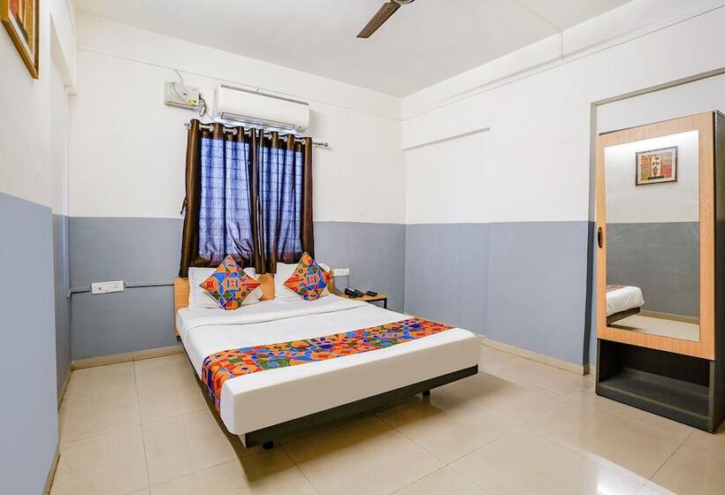 Номер Deluxe, Fabhotel Bhakti Sankul