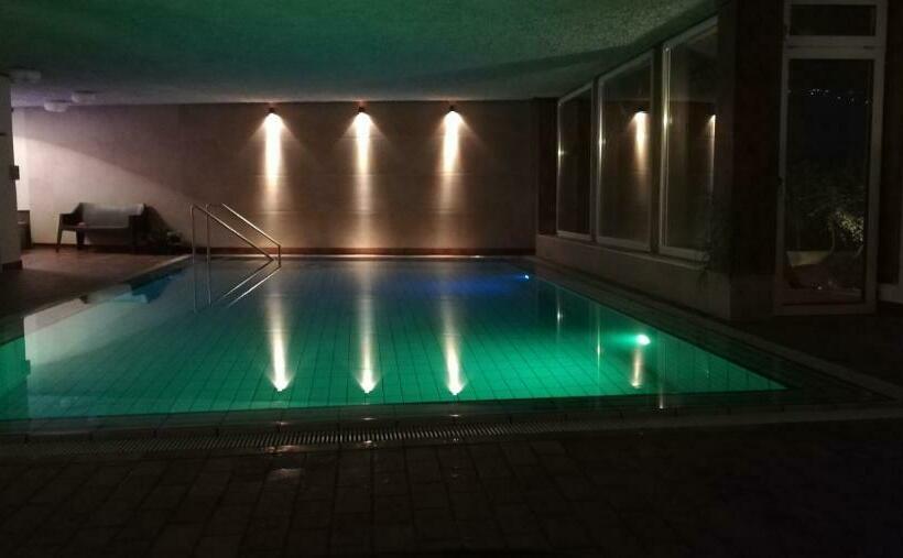 Апартаменты 1 Спальня с Балконом, Ferienwohnungen St Hippolyt Mit Hallenbad