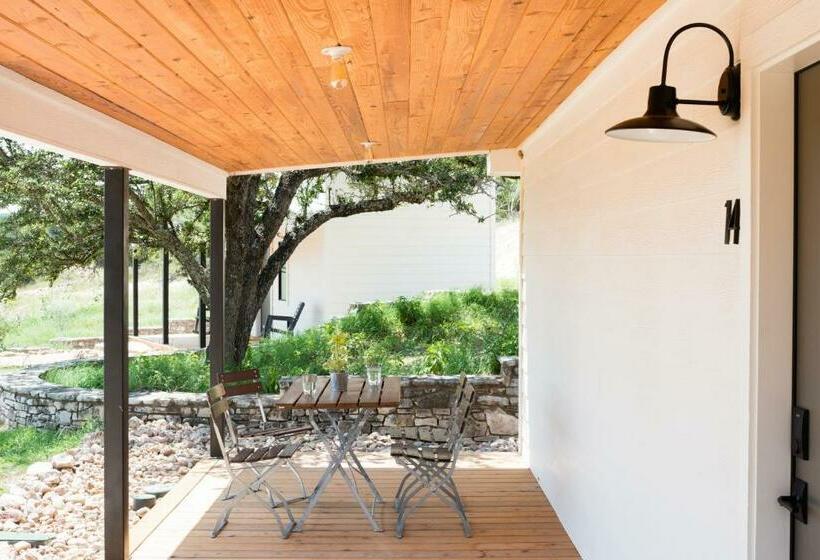 Хижина, Contigo Ranch Fredericksburg