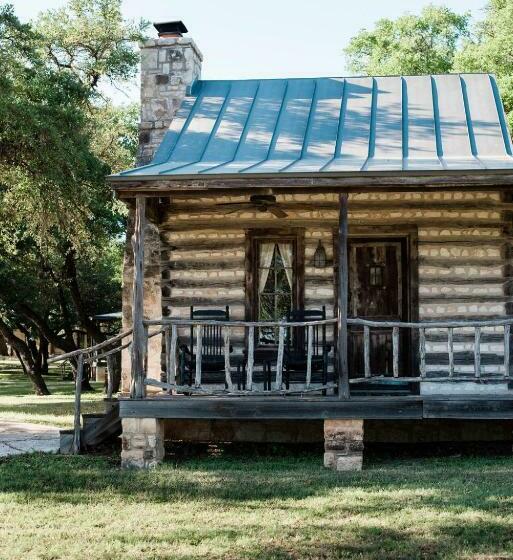 Хижина, Contigo Ranch Fredericksburg