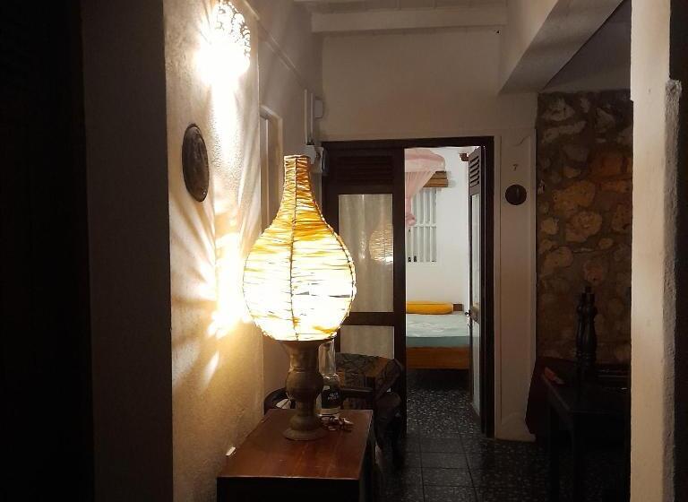 Quarto Triplo Estandar, Shoba Traveller S Tree