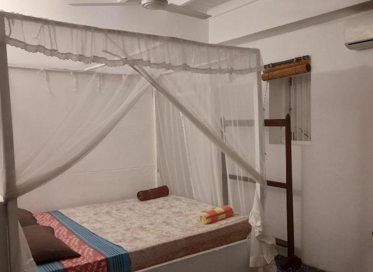 Quarto Triplo Estandar, Shoba Traveller S Tree