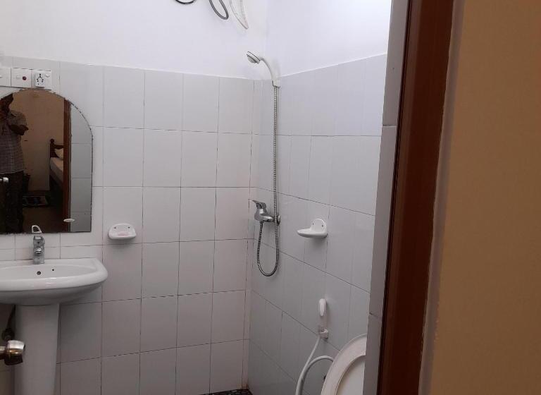 Quarto Triplo Basic, Shoba Traveller S Tree