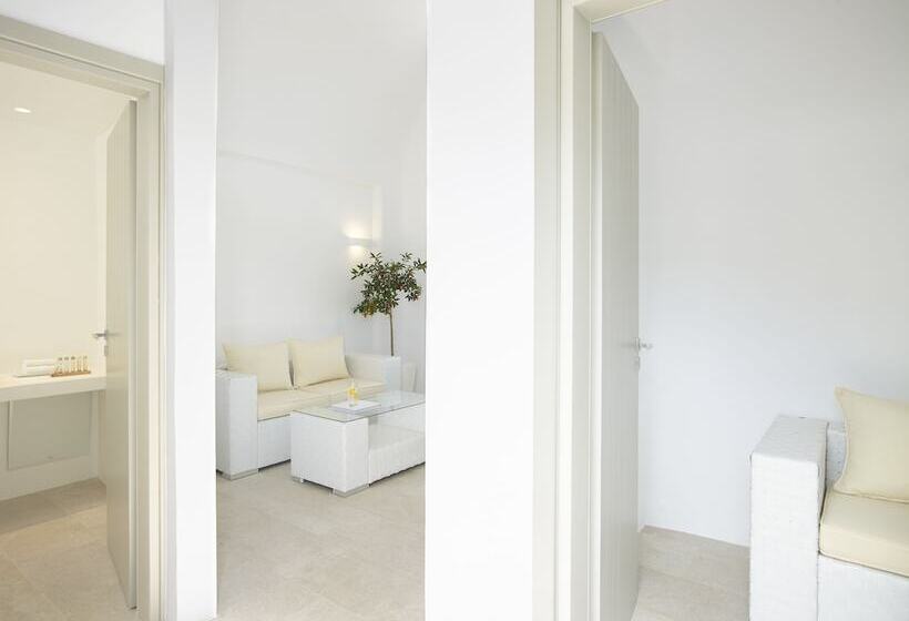 سوئیت اجرایی با چشم‌انداز دریا, Aurora Luxury Suites