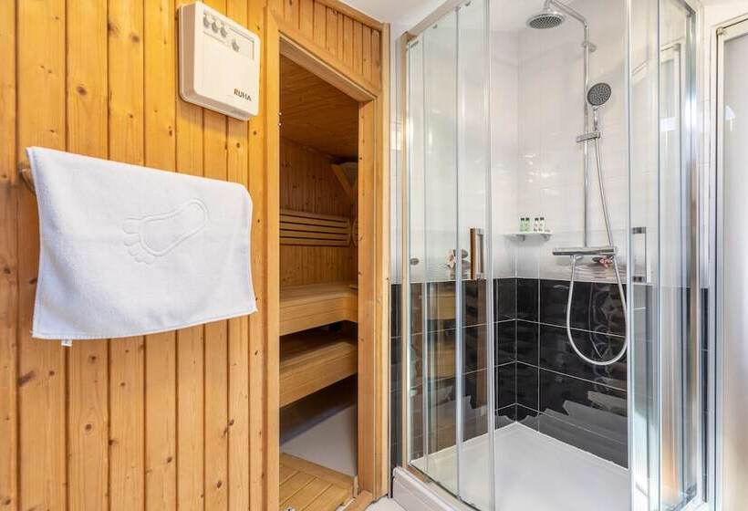Номер Стандарт, Galeria Valeria Seaside Downtown   Mag Quaint & Elegant Boutique Hotels