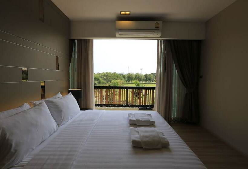 Люкс, Hyde Park Chiangmai