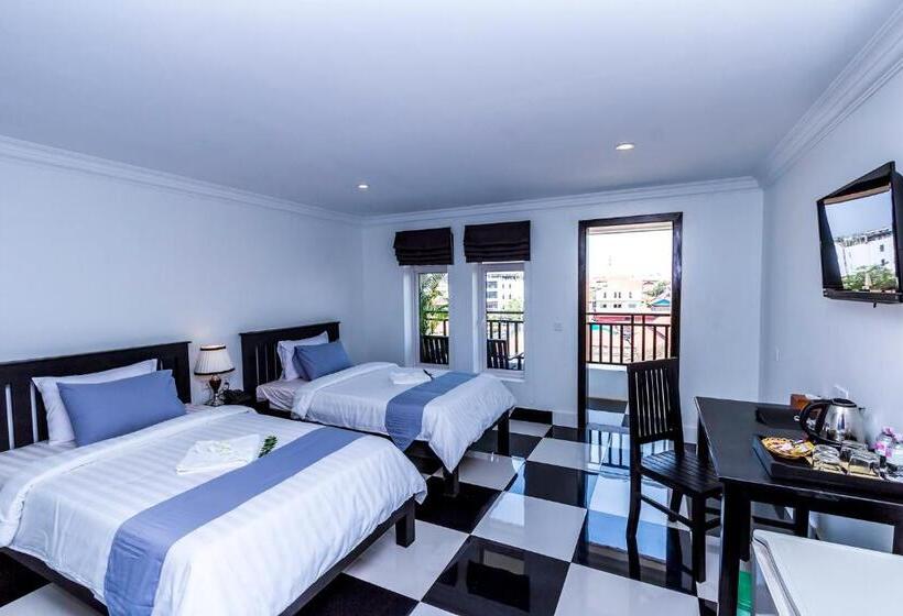 اتاق لوکس با چشم‌انداز استخر, Rithy Rine Angkor Residence