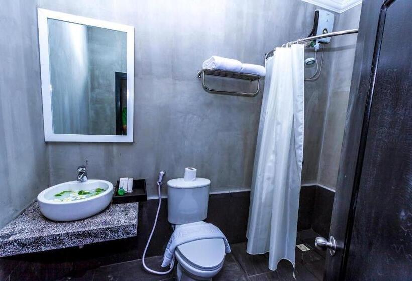 اتاق لوکس با چشم‌انداز استخر, Rithy Rine Angkor Residence
