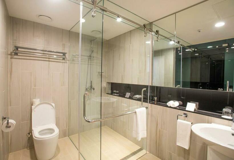 اتاق لوکس با چشم‌انداز دریا, Taumeasina Island Resort