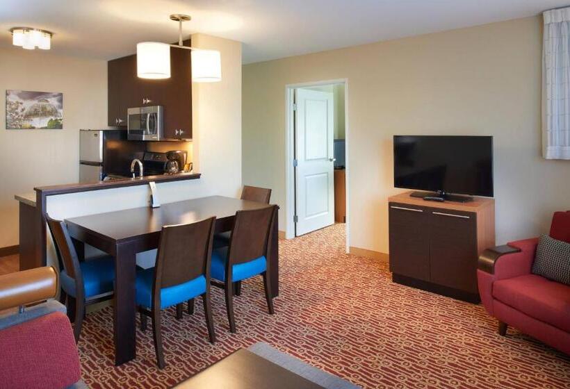 2 Bedroom Suite City View, Towneplace Suites By Marriott Detroit Troy