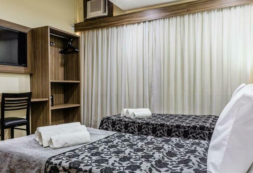 Quarto Estandar, Vox