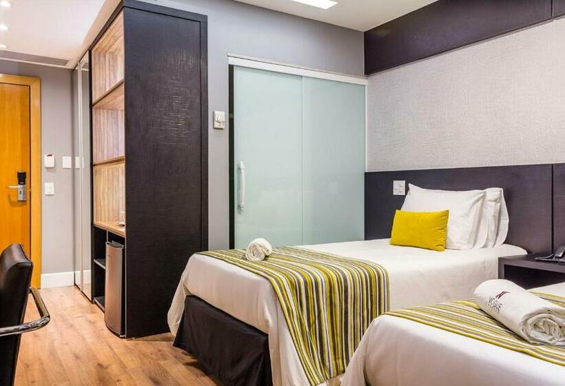 Quarto Superior, Vox