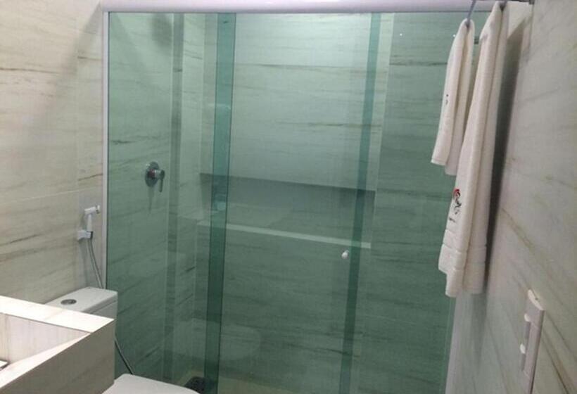 Quarto Superior Cama King, Vox