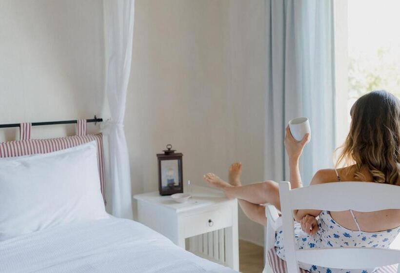 Вилла 3 Спальни с Бассейном, Village Heights Resort