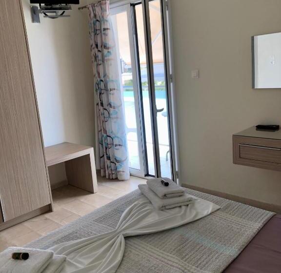 Апартаменты 1 Спальня, Angelica Studios And Apartments