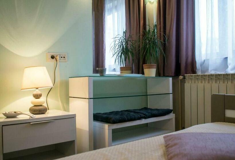 Quarto Estandar, Rooms Madison