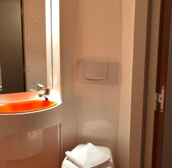 패밀리 룸, Easyhotel Victoria