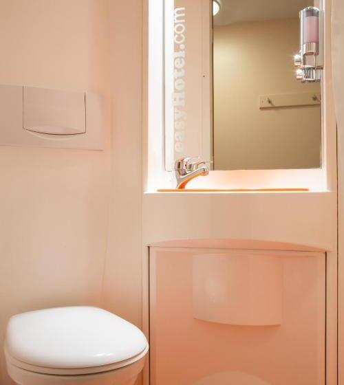 패밀리 룸, Easyhotel Victoria