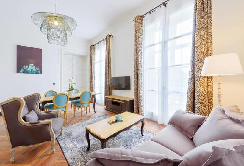 Апартаменты Superior 1 Спальня, Appart City Collection Nîmes Arènes