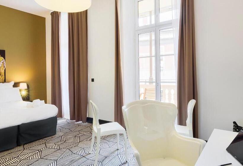 Студия Стандарт, Appart City Collection Nîmes Arènes