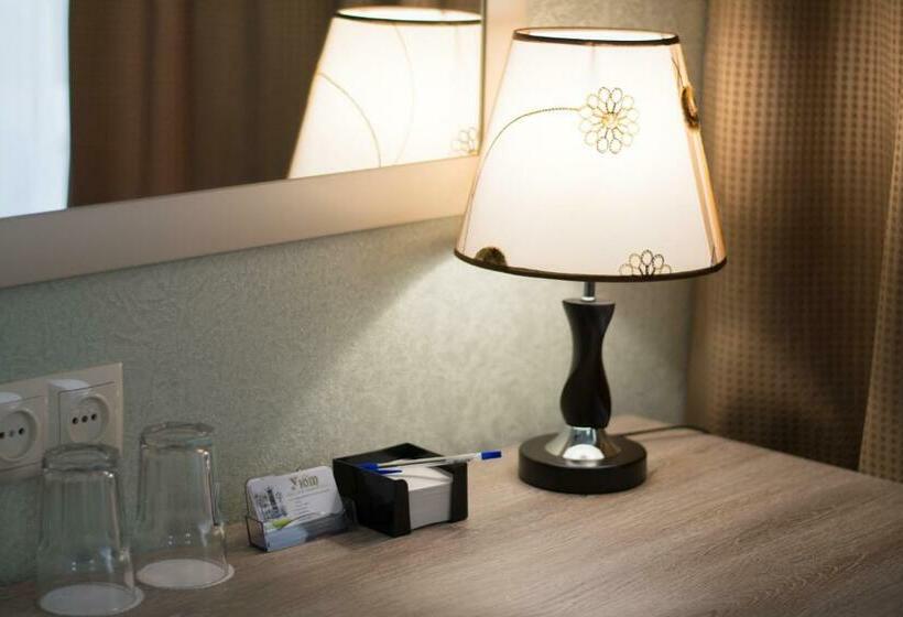 استودیوی لوکس, Uyutnyy Dom
