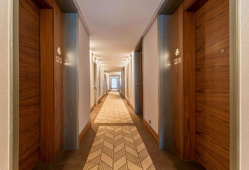 Номер Executive, Golden Tulip Istanbul Bayrampasa