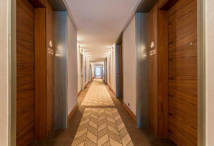 Номер Superior Вид на Море, Golden Tulip Istanbul Bayrampasa