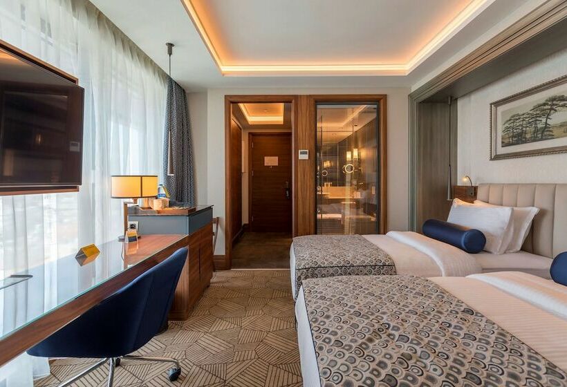 Номер Superior Вид на Море, Golden Tulip Istanbul Bayrampasa