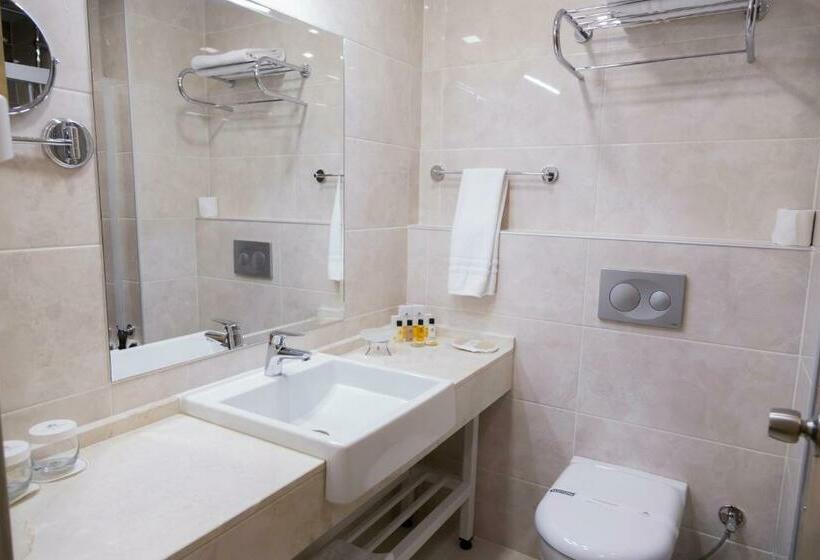 اتاق لوکس, Grand İtimat