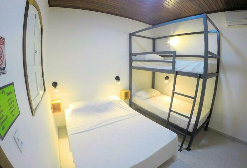 디럭스 4인 룸, Hostel Da Milla