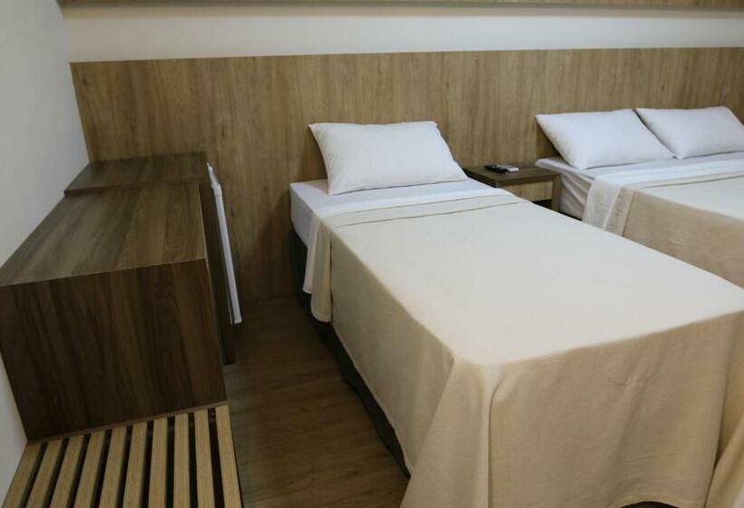 اتاق استاندارد سه نفره, Ouro Minas Plaza