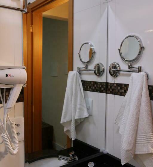 اتاق استاندارد سه نفره, Ouro Minas Plaza