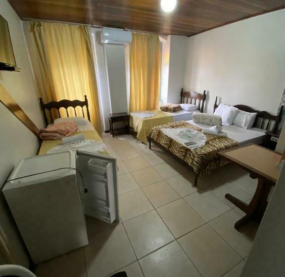 غرفة قياسية رباعية, Rota Do Mar Inn Itajaí Navegantes