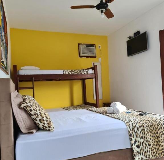 Quarto Quádruplo Estandar, Pousada Alecrim Dourado